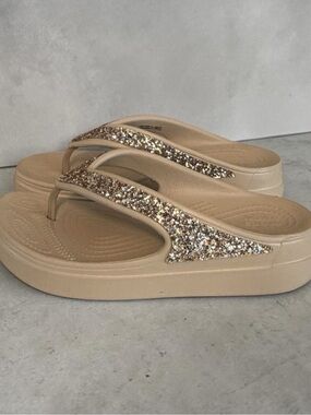 Crocs Women’s Sloane Glitter Platform Flip Flops - Chai/Gold - Size 6